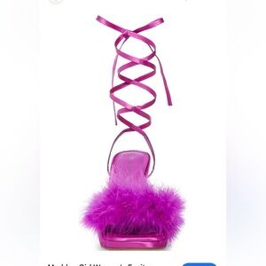 Madden Girl 8 Elegant Pink Feathered Women's Sandals